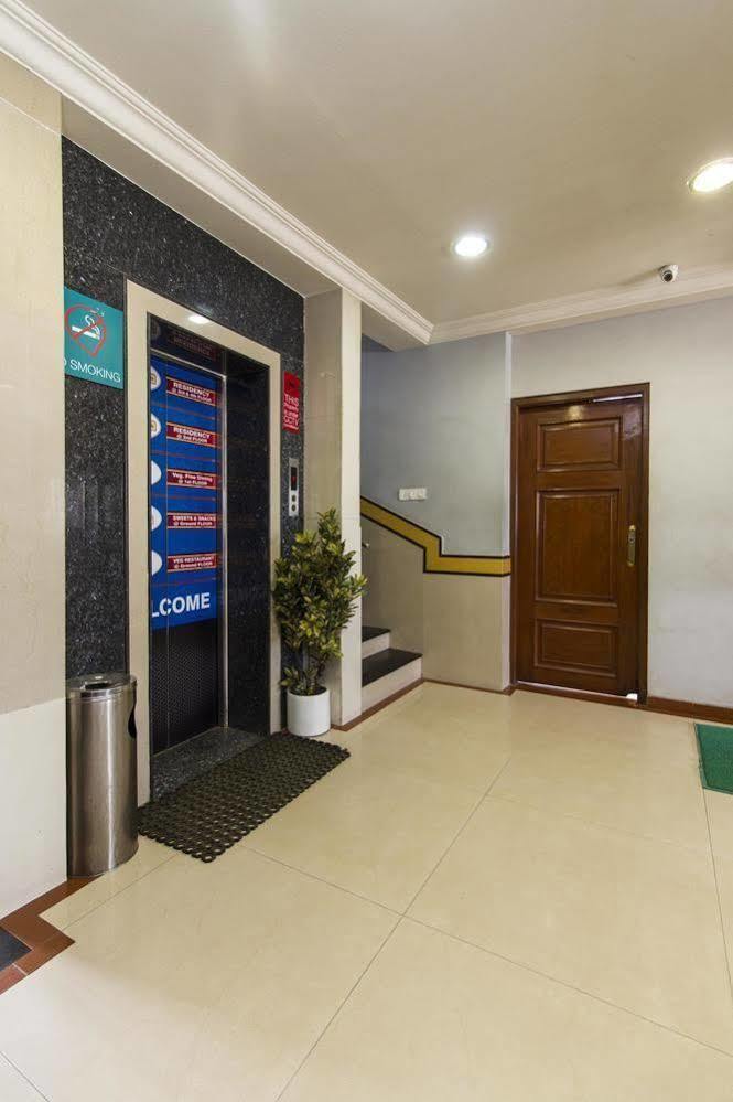 Oyo 579 Hotel Aab Bangalore Exterior photo